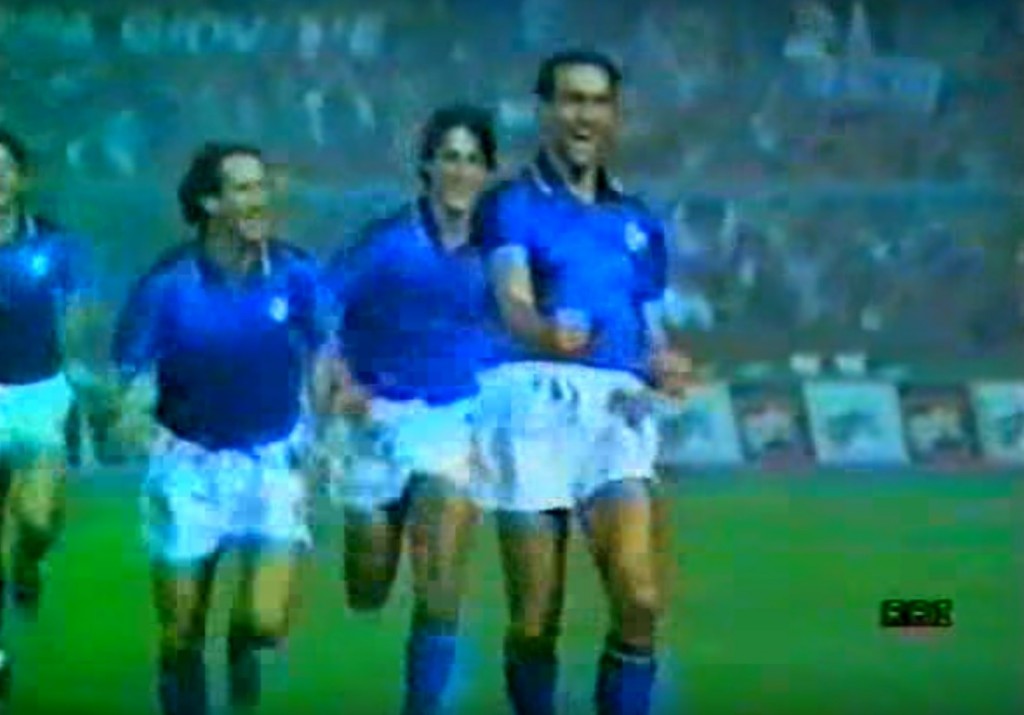 Bergomi esulta vs Grecia