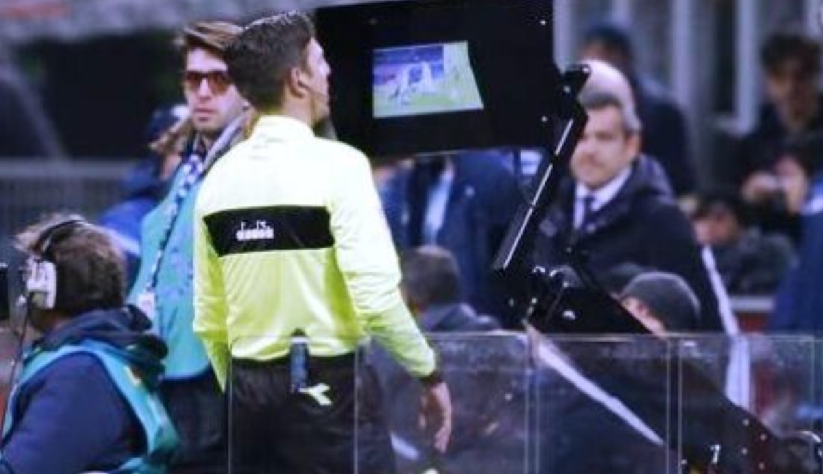 Arbitro Rocchi VAR